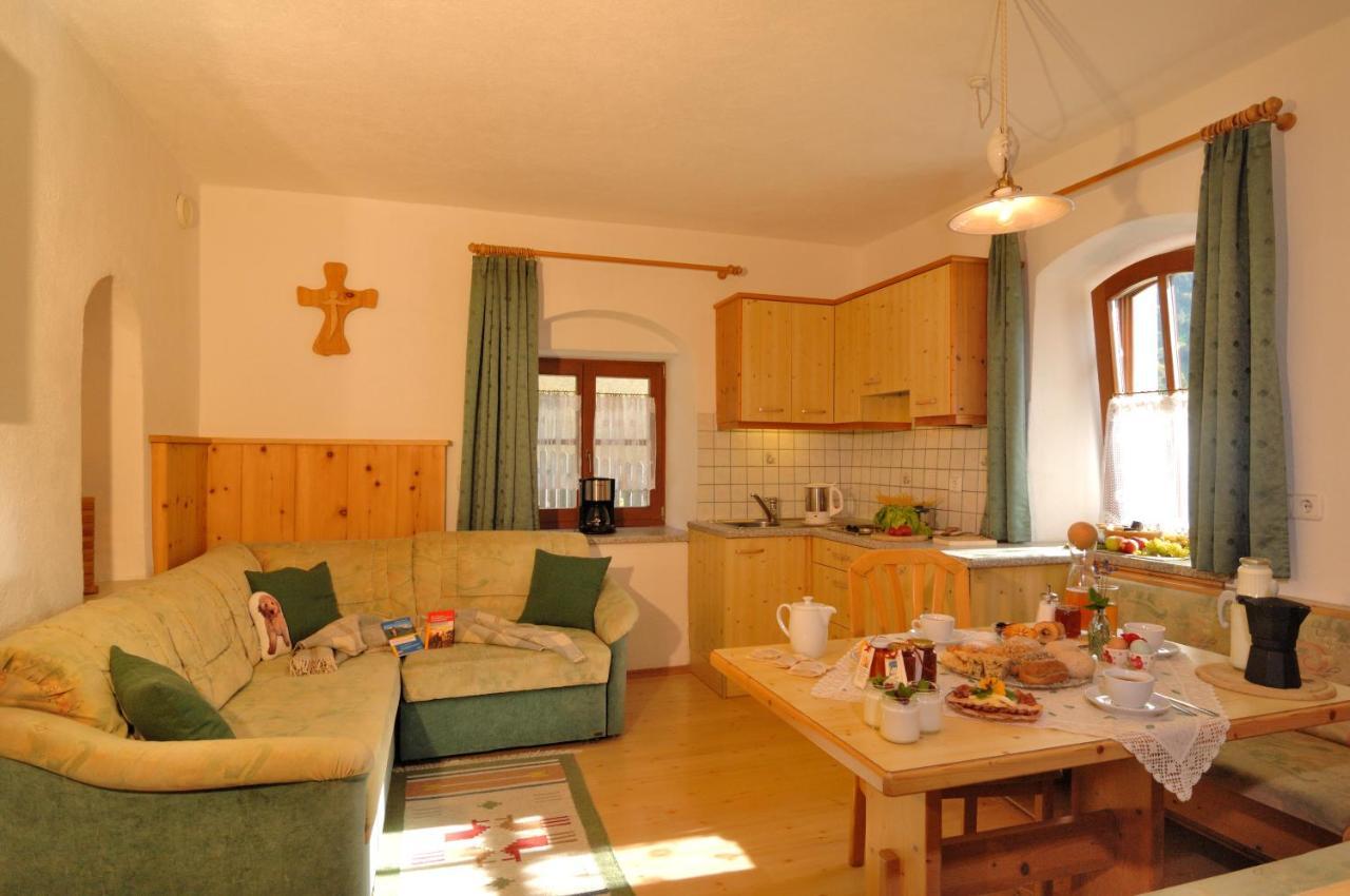 Gosthof Kastelruth Apartment Exterior photo